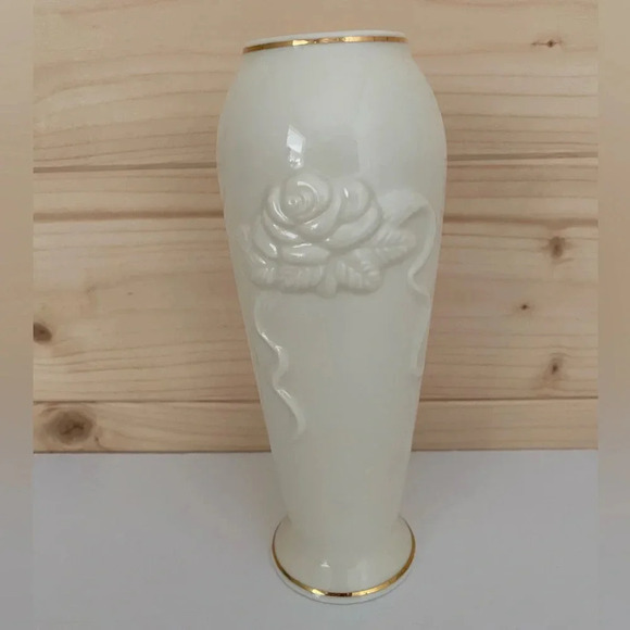 Lenox Other - LENOX Stunning Rosebud Vase | Size: 6” Tall | Ivory with Gold Trim